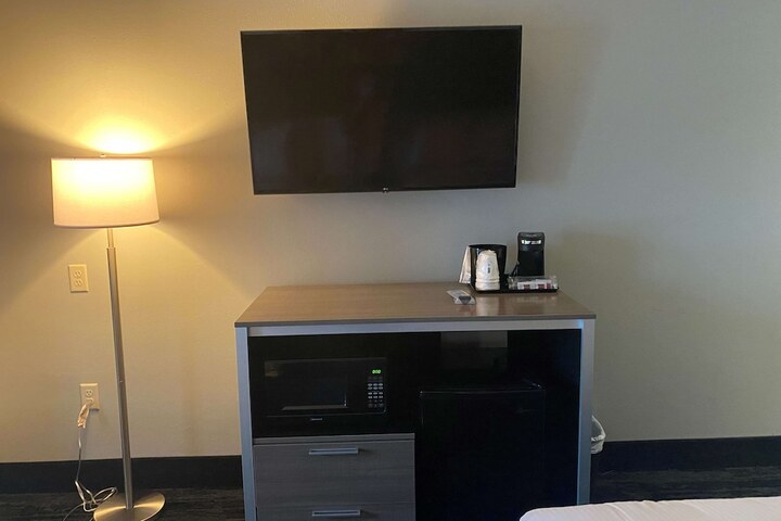 Room 48 of 51