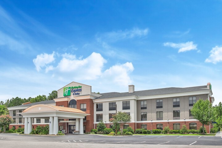 Hotel 4 of 50