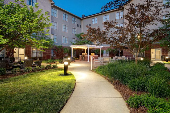 Hotel 4 of 66