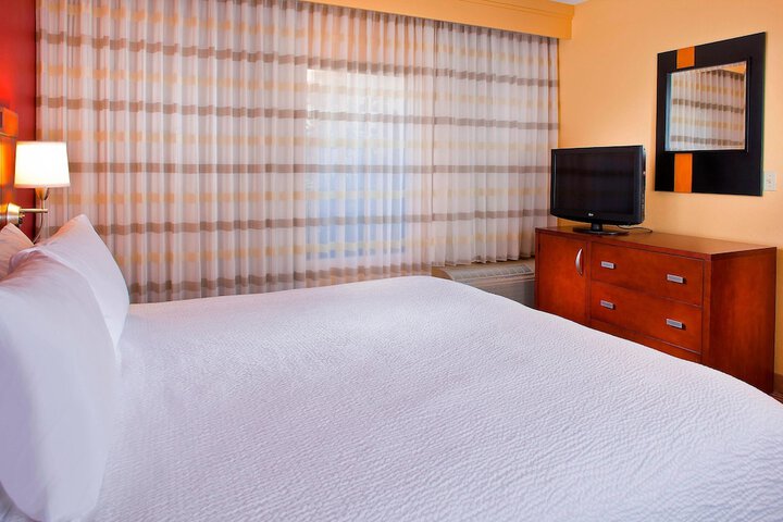 Room 18 of 30