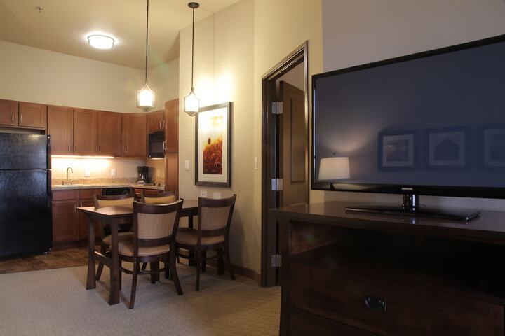 Teddys Residential Suites Watford City