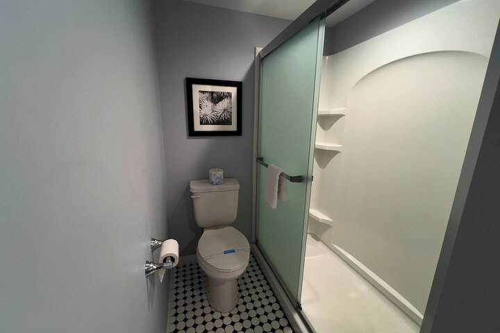 Room 50 of 81