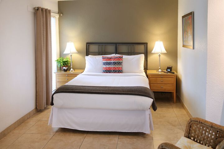 The Cabanas Guesthouse & Spa - Caters to Gay Men