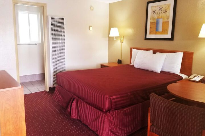 Room 17 of 19
