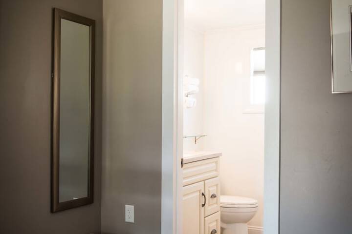 Room 16 of 34