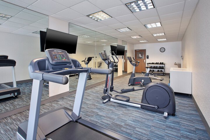 Holiday Inn Express & Suites Buffalo by IHG