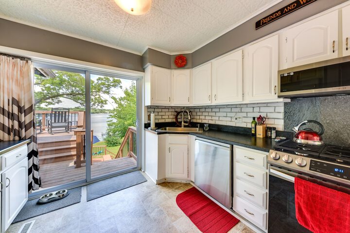 Waterfront Fox Lake Vacation Rental w / Fire Pit!