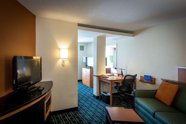 Room 11 of 39
