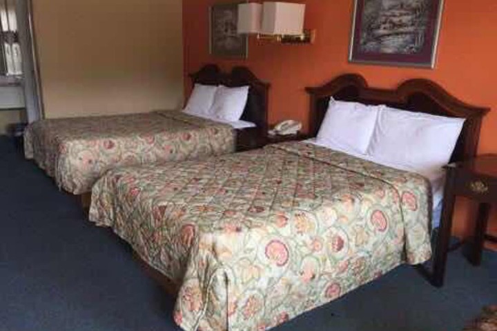 Room 21 of 28