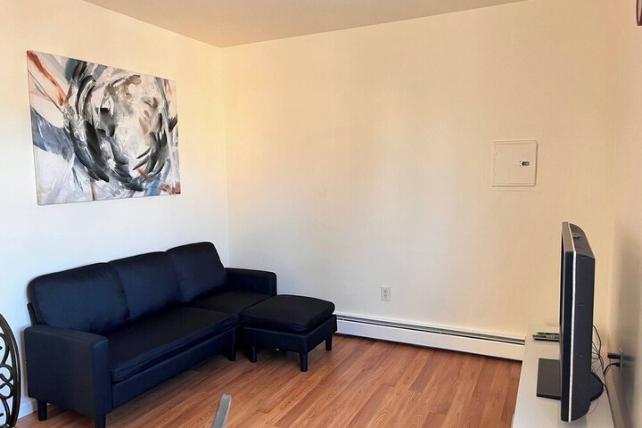 Amazing Three Bedrooms Apartment