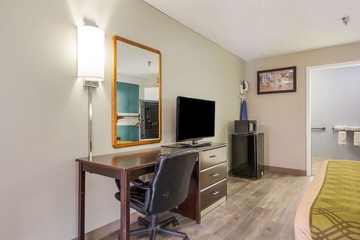 Room 20 of 25