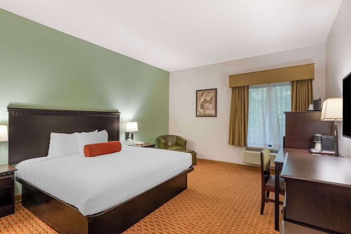 Best Western Plus Hopewell Fort Lee