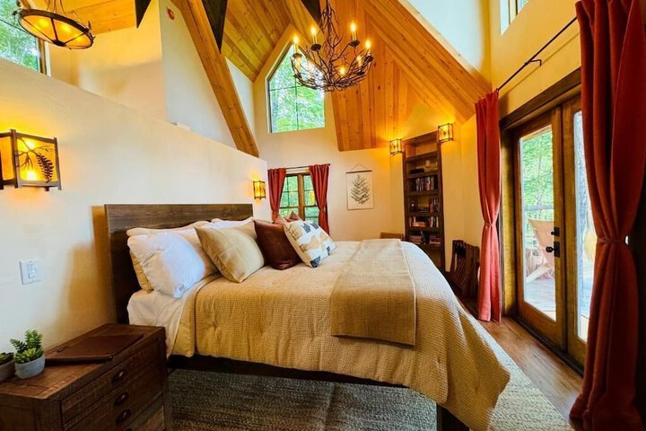 Elk & Embers Mountain Hideaway