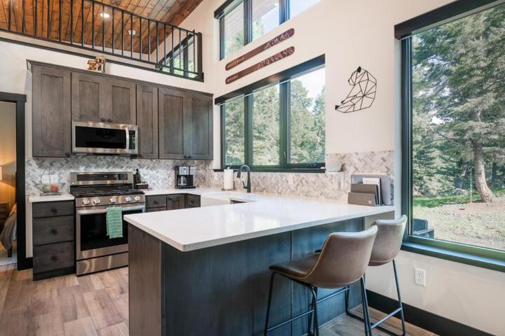 Granite Moose Hideaway Cabin