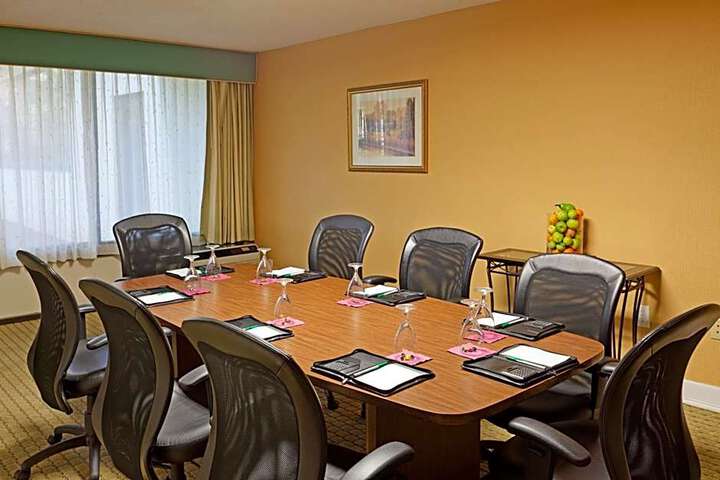 Holiday Inn Nashua an IHG Hotel