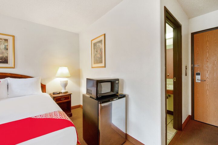 Room 40 of 48