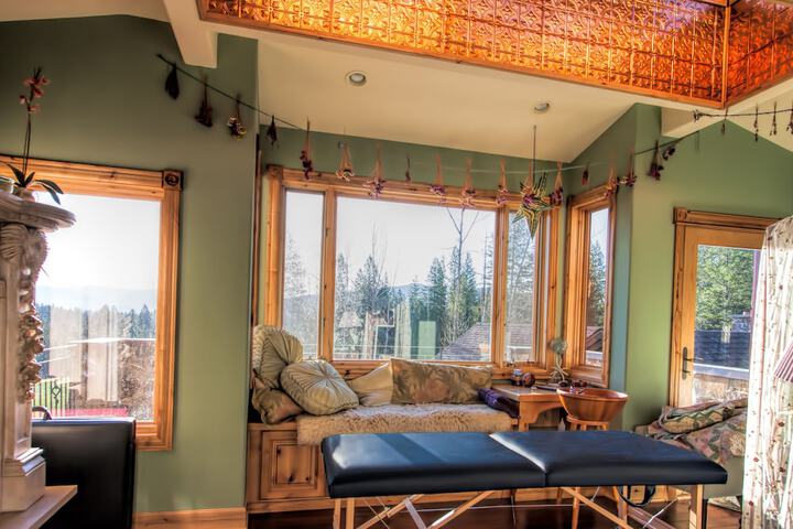 Talus Rock Retreat