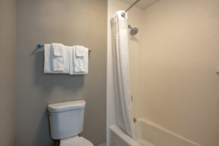 Room 82 of 245