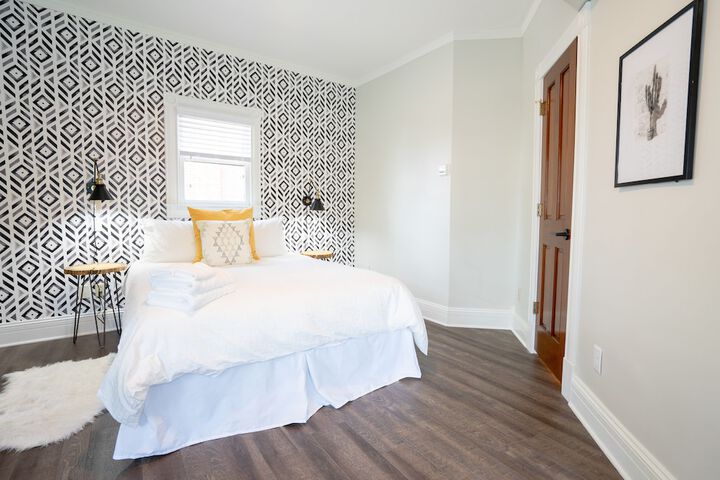 Room 25 of 112