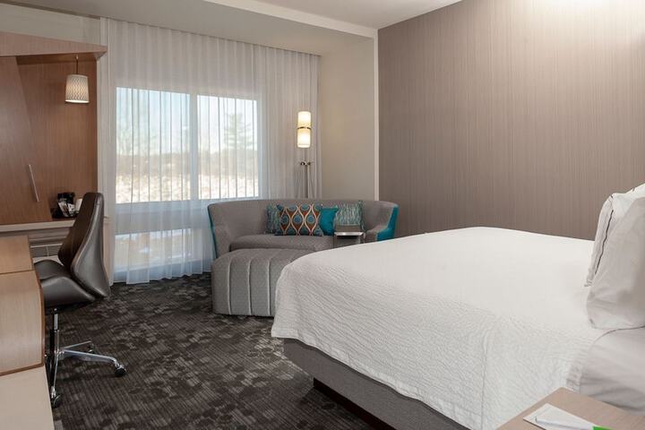 Room 10 of 24