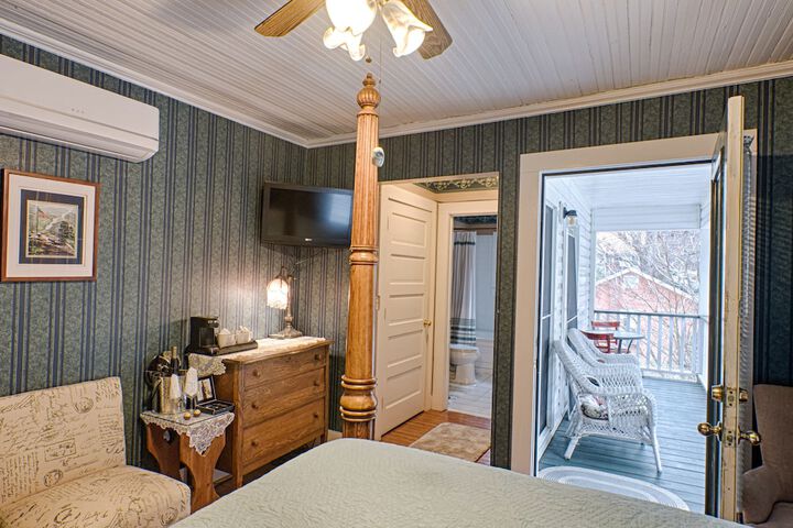 Broad River Inn