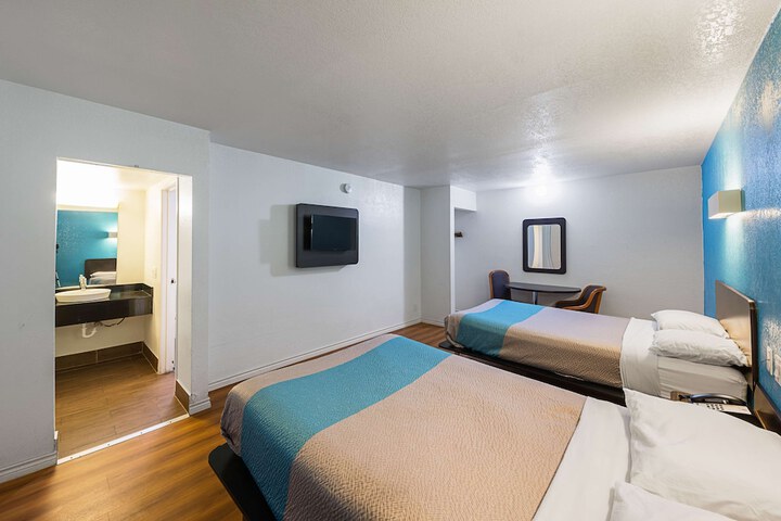 Motel 6 Grand Prairie TX - Interstate 30