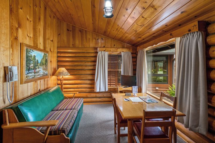 El Western Cabins & Lodges