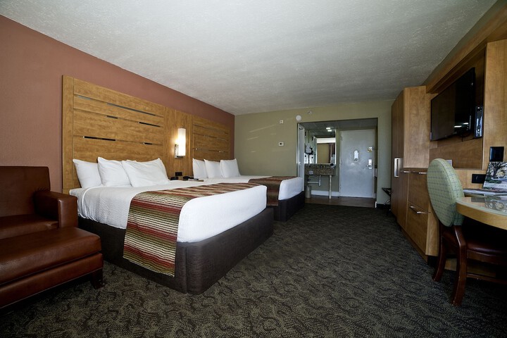 DeSoto Beach Hotel