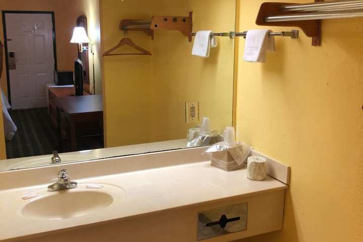 Room 12 of 17