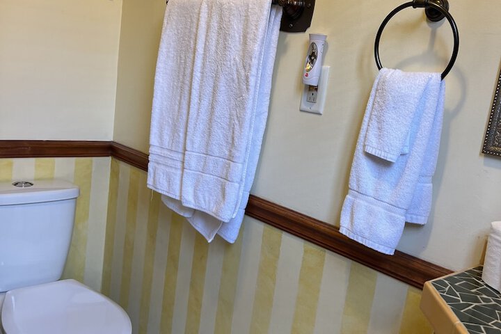 Room 65 of 105