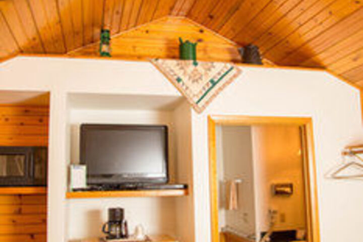Lark Inn