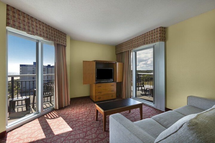 Room 33 of 62