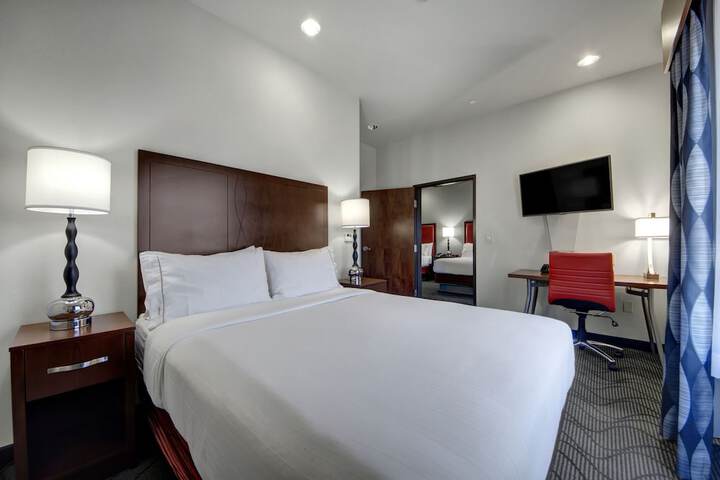 Room 15 of 37