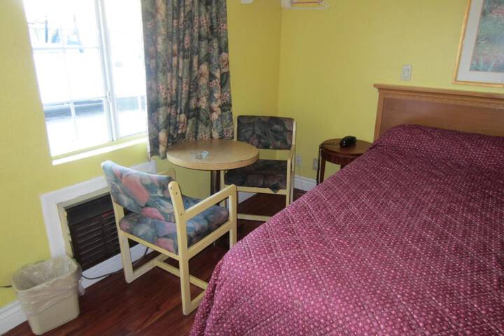Room 42 of 54