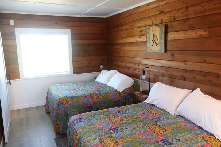 The Lowtide Motel