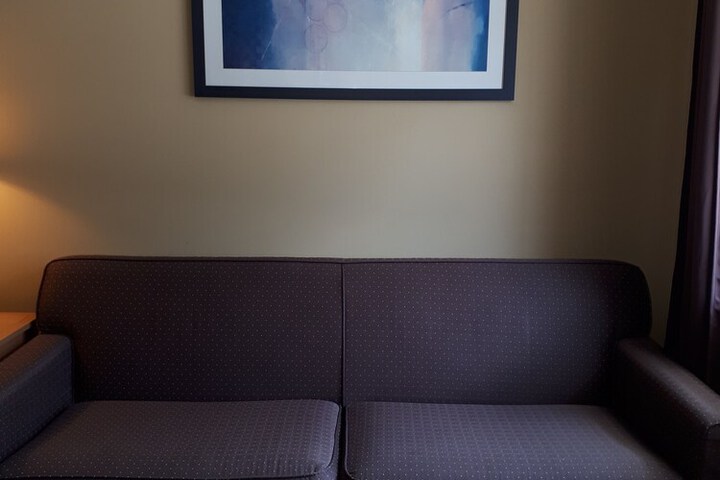 Room 35 of 62