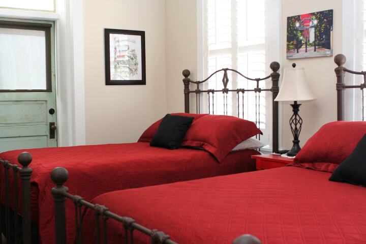 Room 21 of 44