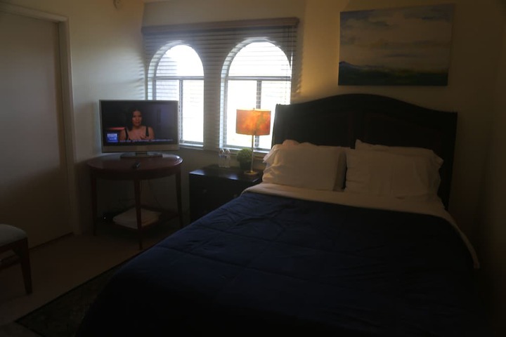 Room 18 of 33