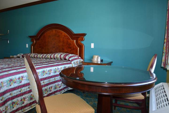 Room 20 of 33