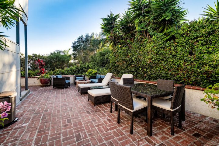 Terrace/Patio 34 of 37