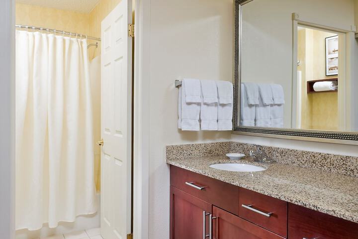 Room 14 of 22