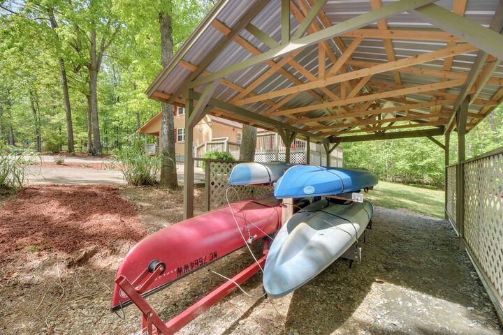 The Lake Place Cabin w / Golf Cart & Free Kayaks!
