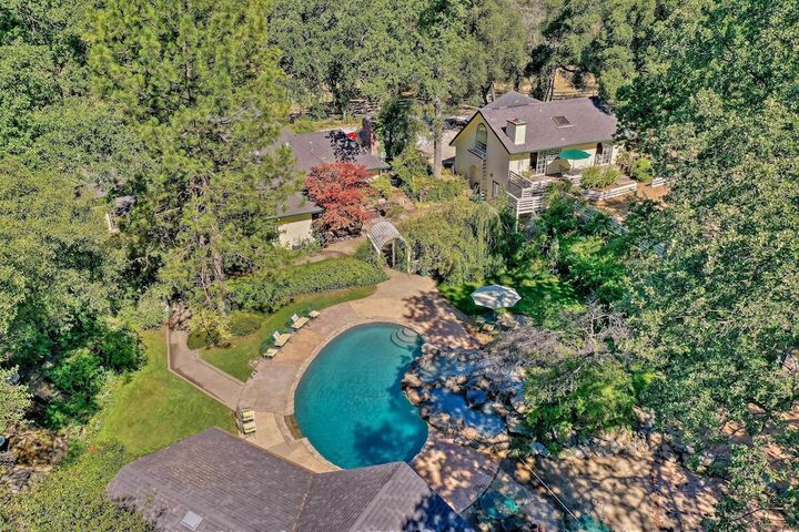 Sonora Home on 10 Resort Acres w / Shared Pool!