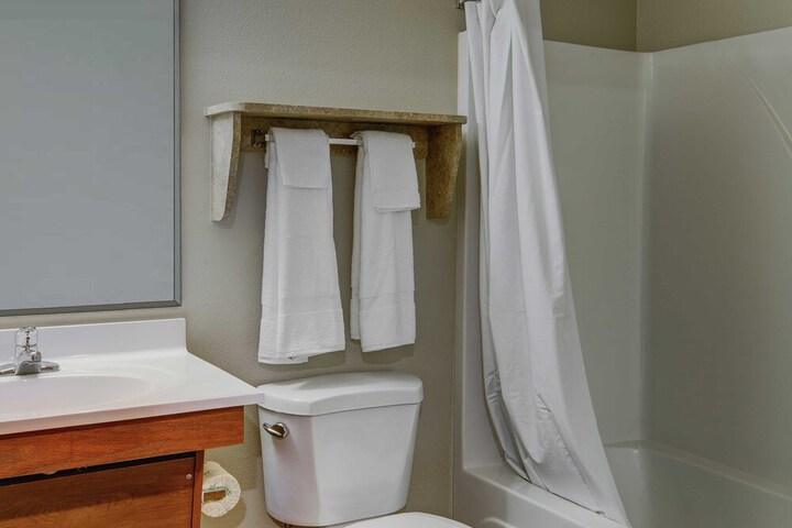 Room 12 of 27
