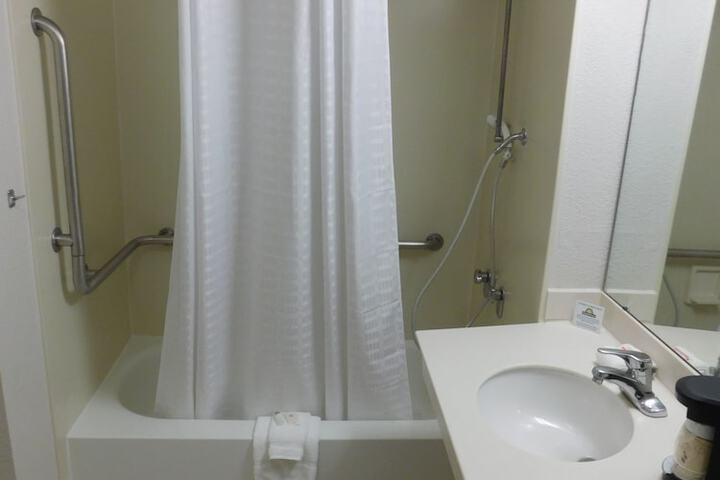 Room 14 of 35