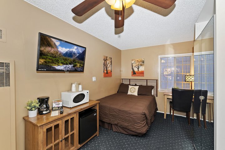 Robinhood Resort