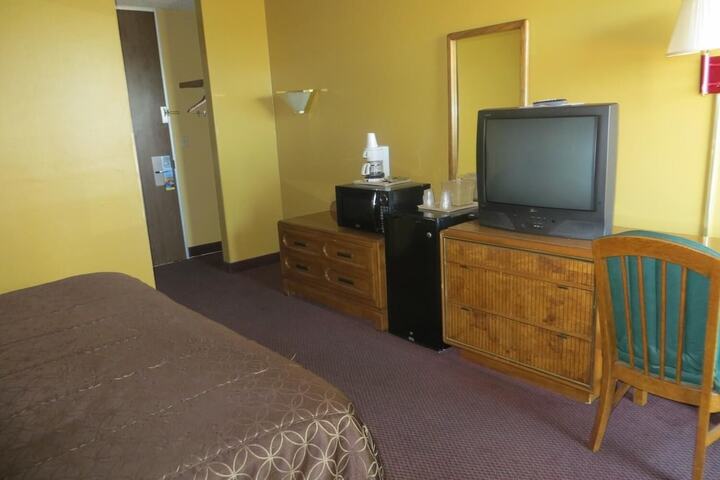 Room 16 of 42