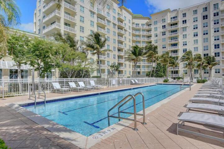 One bedroom in Lux condoCasa Costa! wbeachpass!