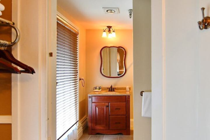 Room 5 of 22