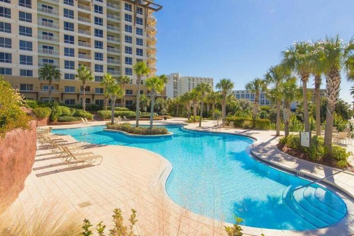 Sandestin Resort Luau by Tufan